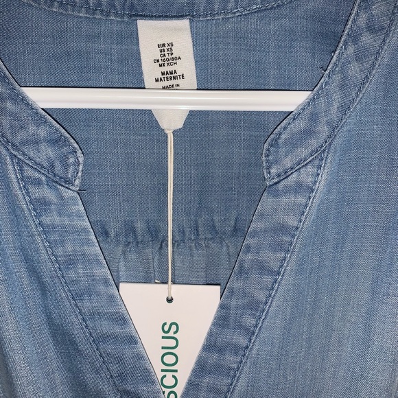 H&M Maternity Chambray Top - Picture 2 of 5